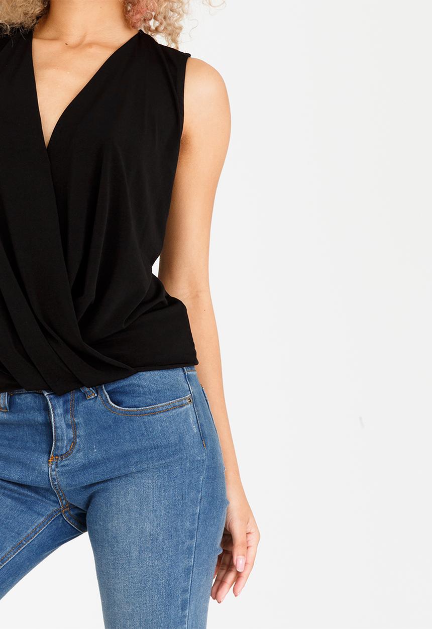 STYLE REPUBLIC - Cross Over Top Black