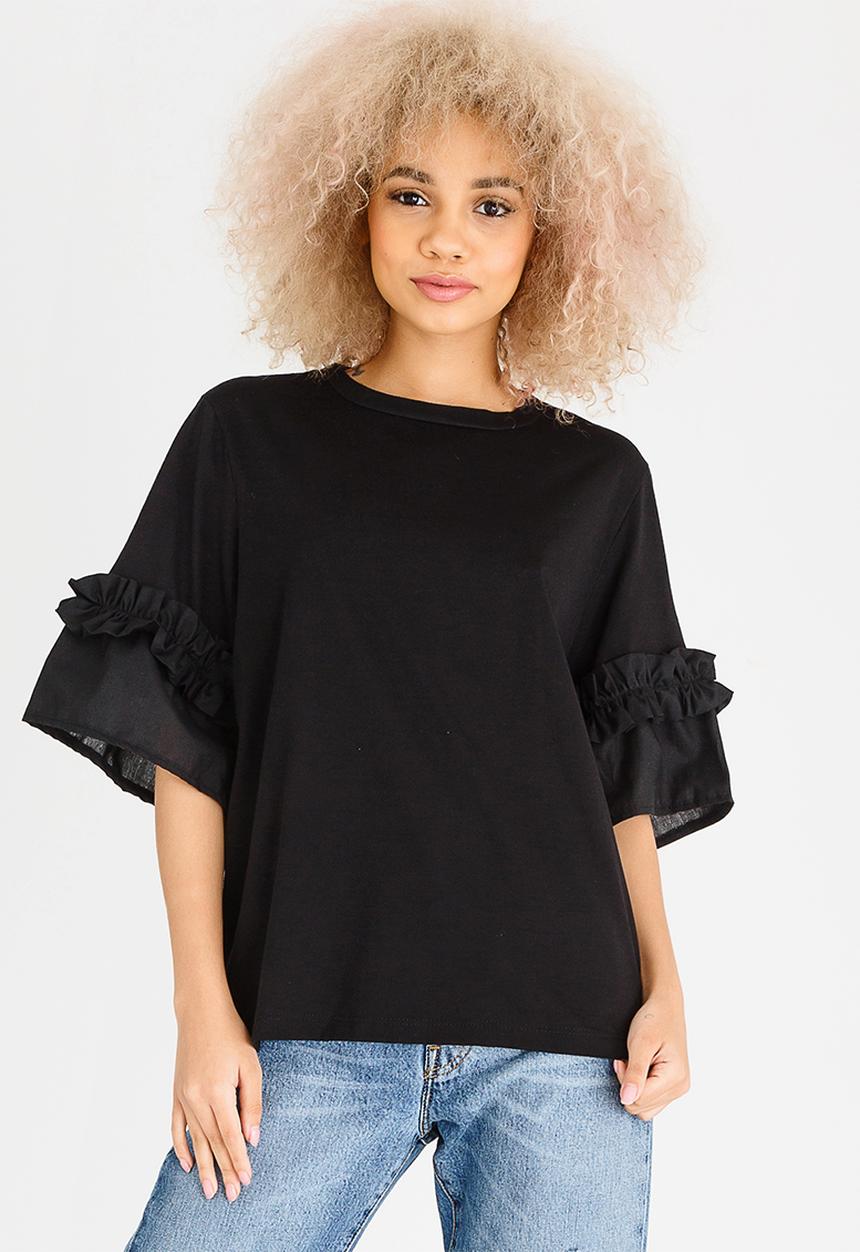 STYLE REPUBLIC - Frill Sleeve T-shirt Black