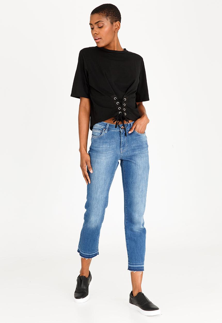 STYLE REPUBLIC - Cropped Lace-up Tee Black