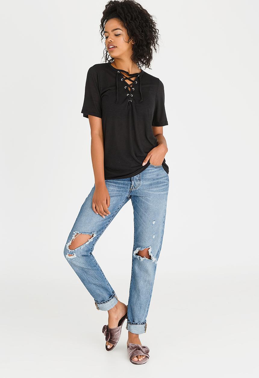 c(inch) - Lace-Up Choker Detail Tee Black
