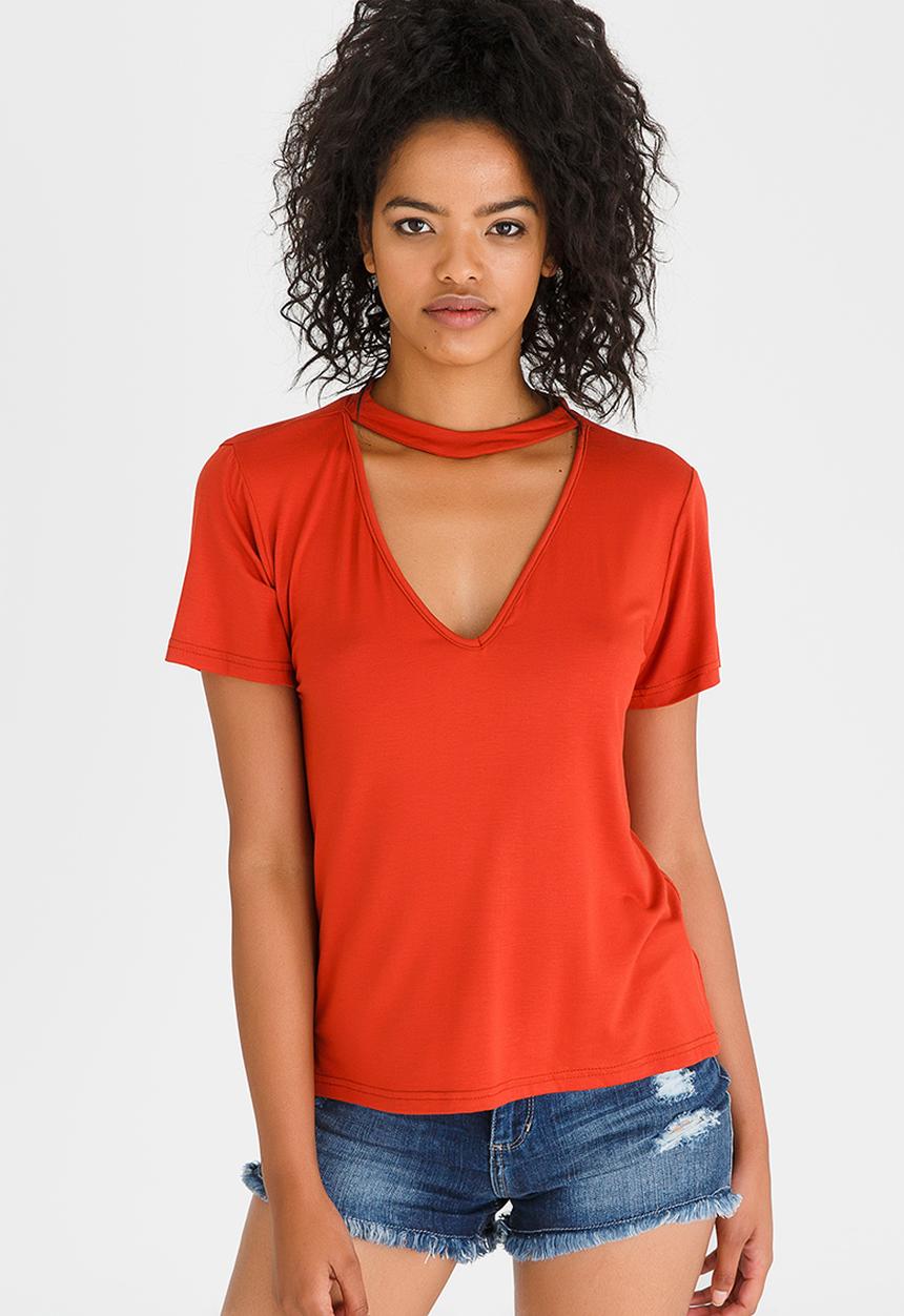 c(inch) - Choker Neckline T-shirt Rust