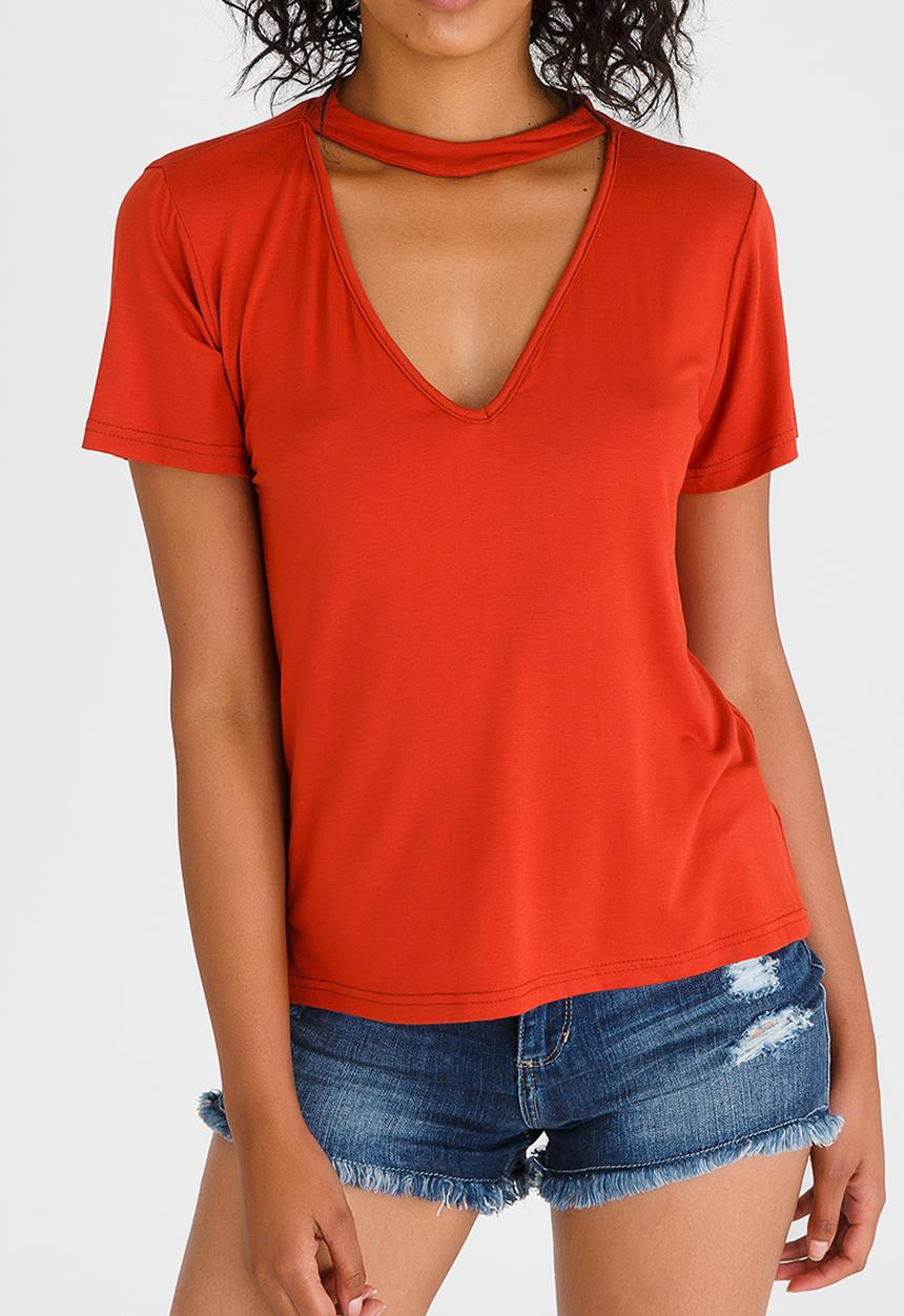 c(inch) - Choker Neckline T-shirt Rust