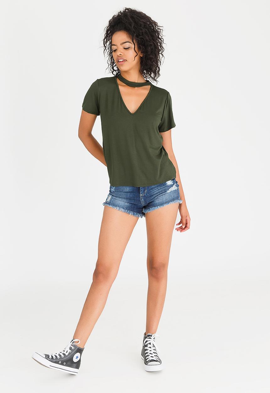 c(inch) - Choker Neckline T-shirt Green