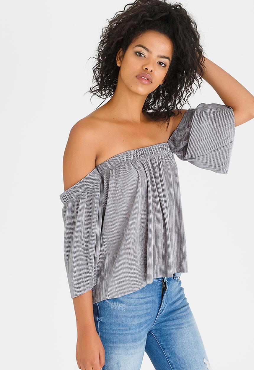 c(inch) - Plisse Bardot Blouse Grey