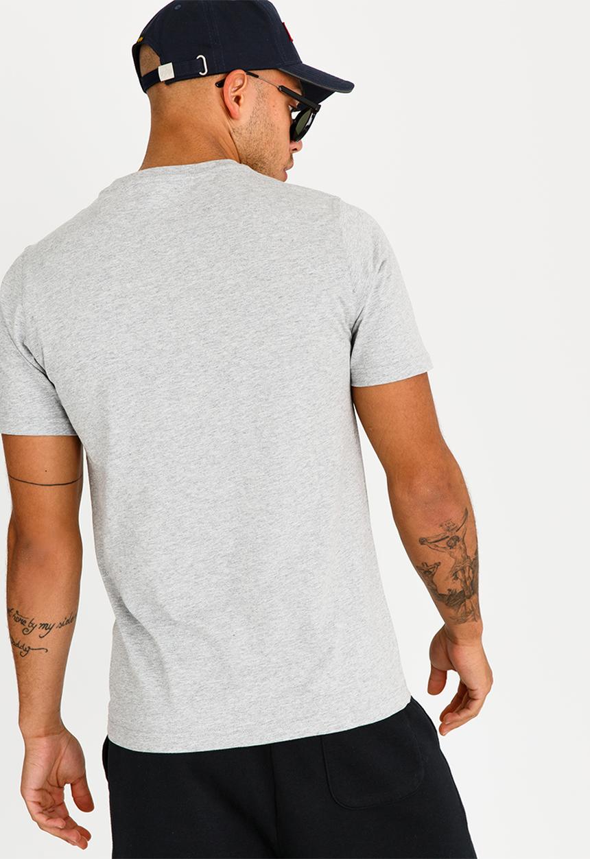 New Balance  - Essentials Pocket Tee Grey