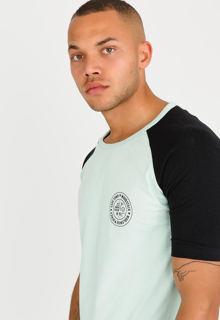 Resist - Printed Raglan T Shirt Green