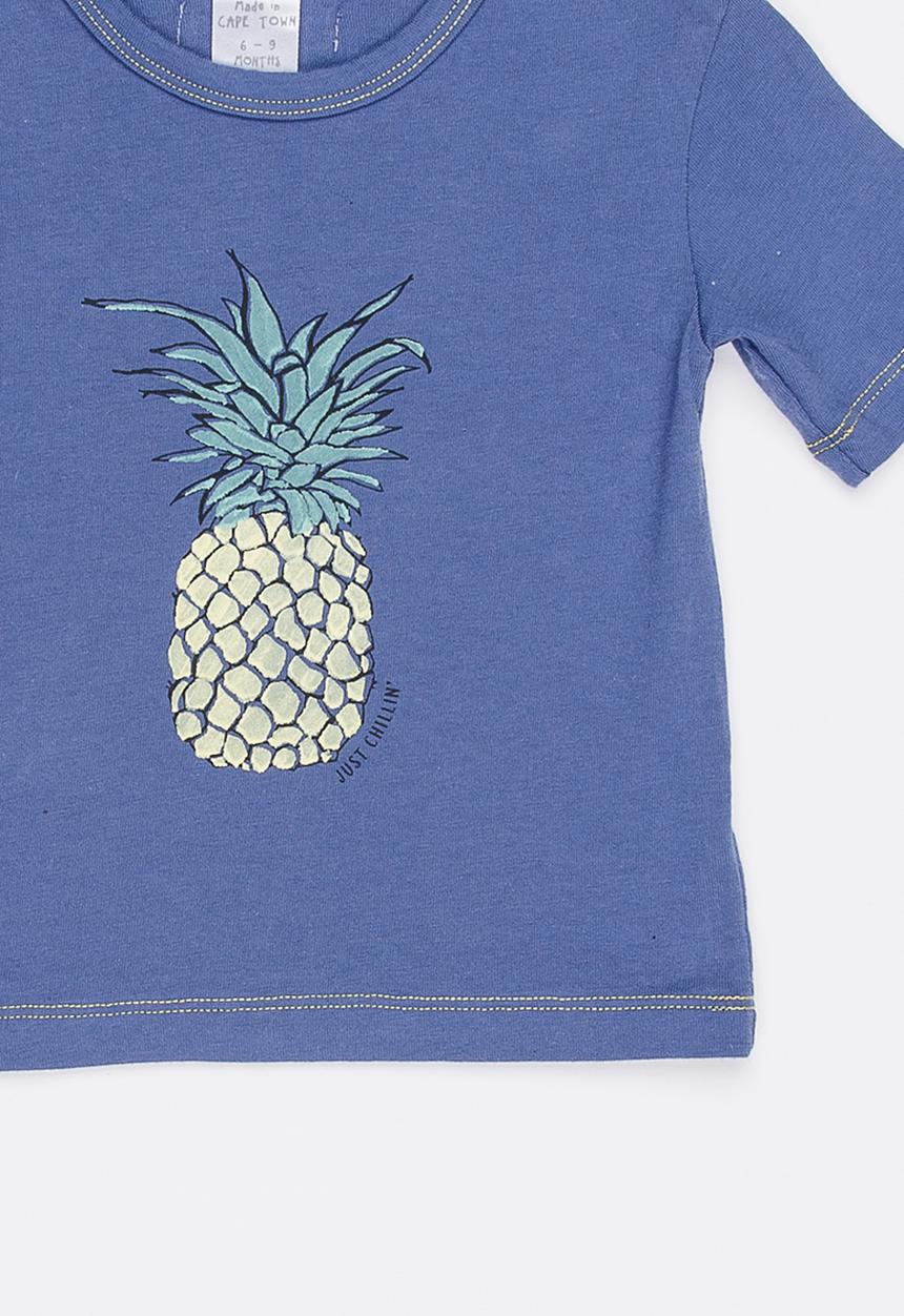 Just chillin - Tee Blue