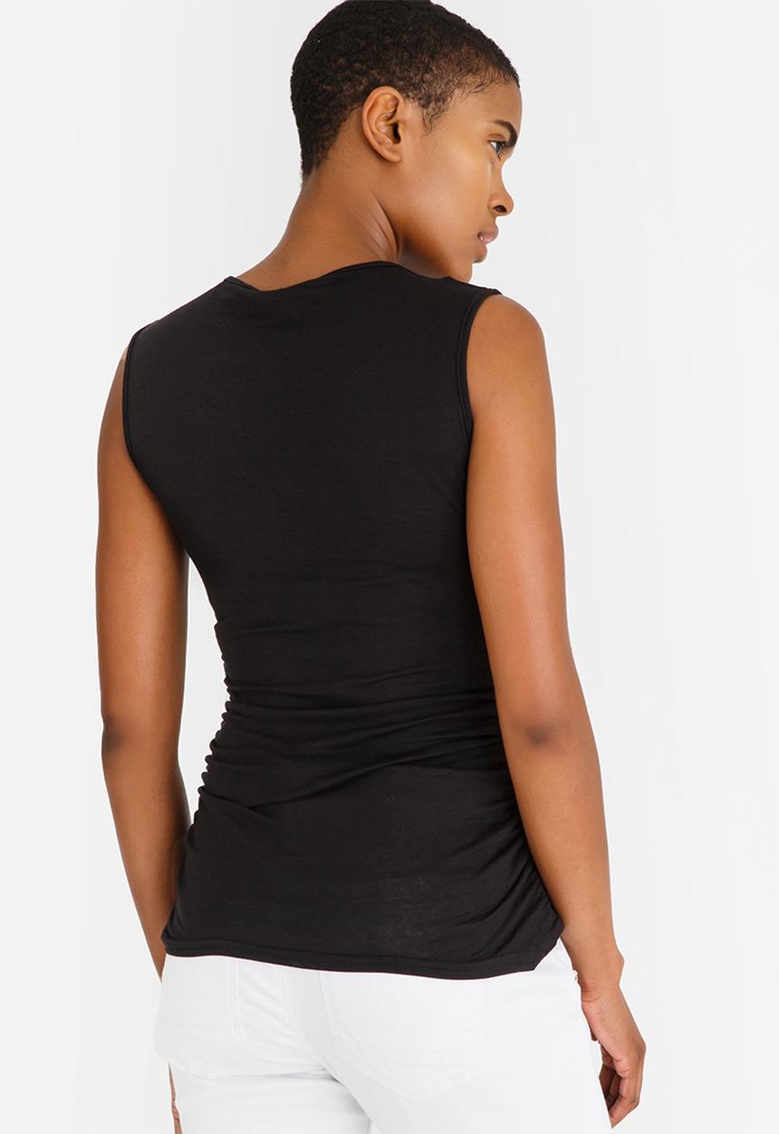 edit - Sleeveless Fitted Top Black