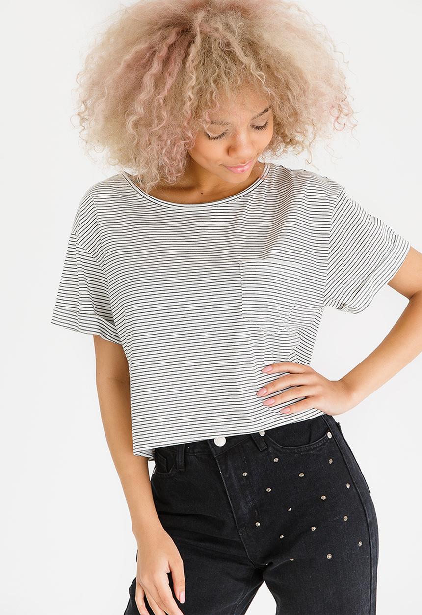 c(inch) - Boxy Cropped T-shirt Black and White