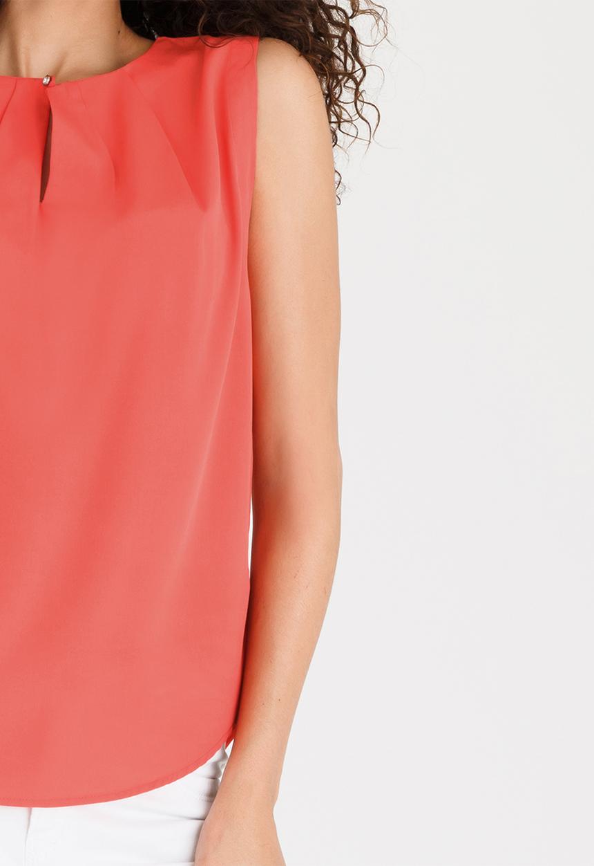 edit - Sleeveless Blouse with Front Pleats Peach