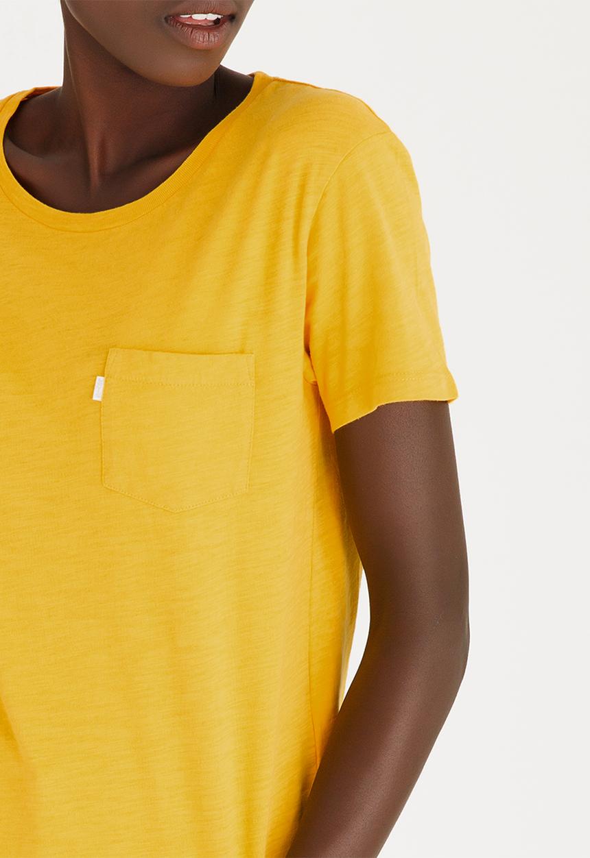 Levi’s® - Perfect Pocket Crew T-shirt Yellow