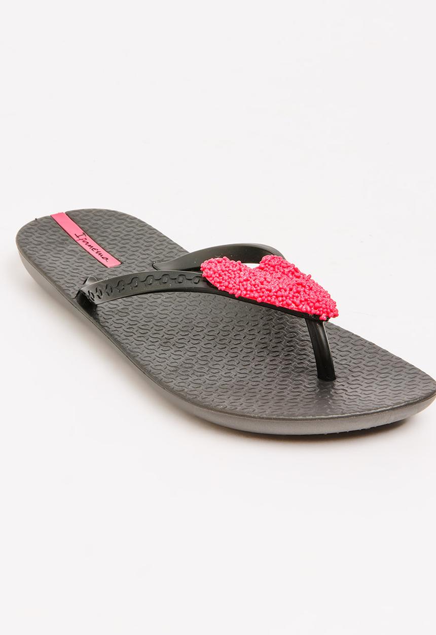 Ipanema - Heart  Flops Black