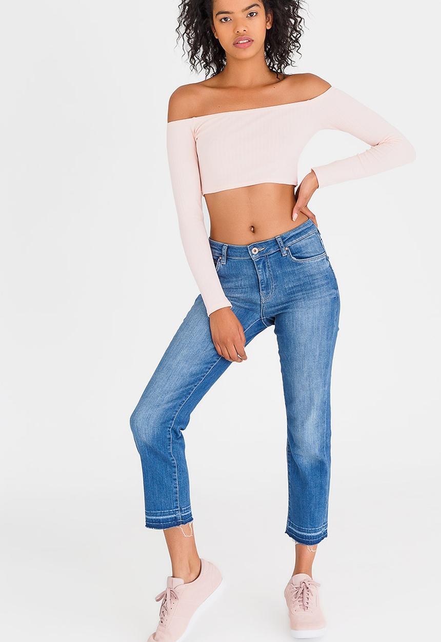 c(inch) - Off the Shoulder T-shirt Pale Pink