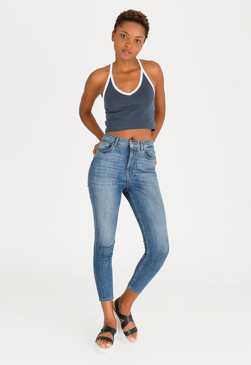 c(inch) - Athleisure Inspired Cropped Top Navy & White