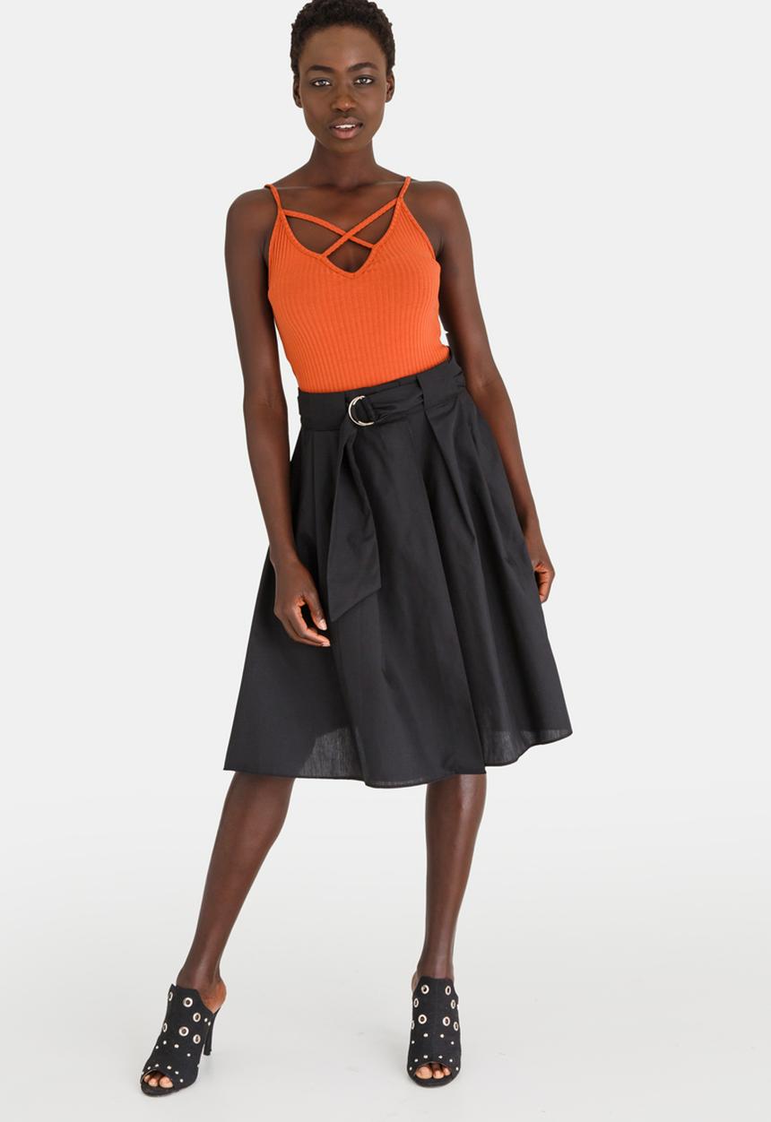 STYLE REPUBLIC - Contrast Belt Skirt Black