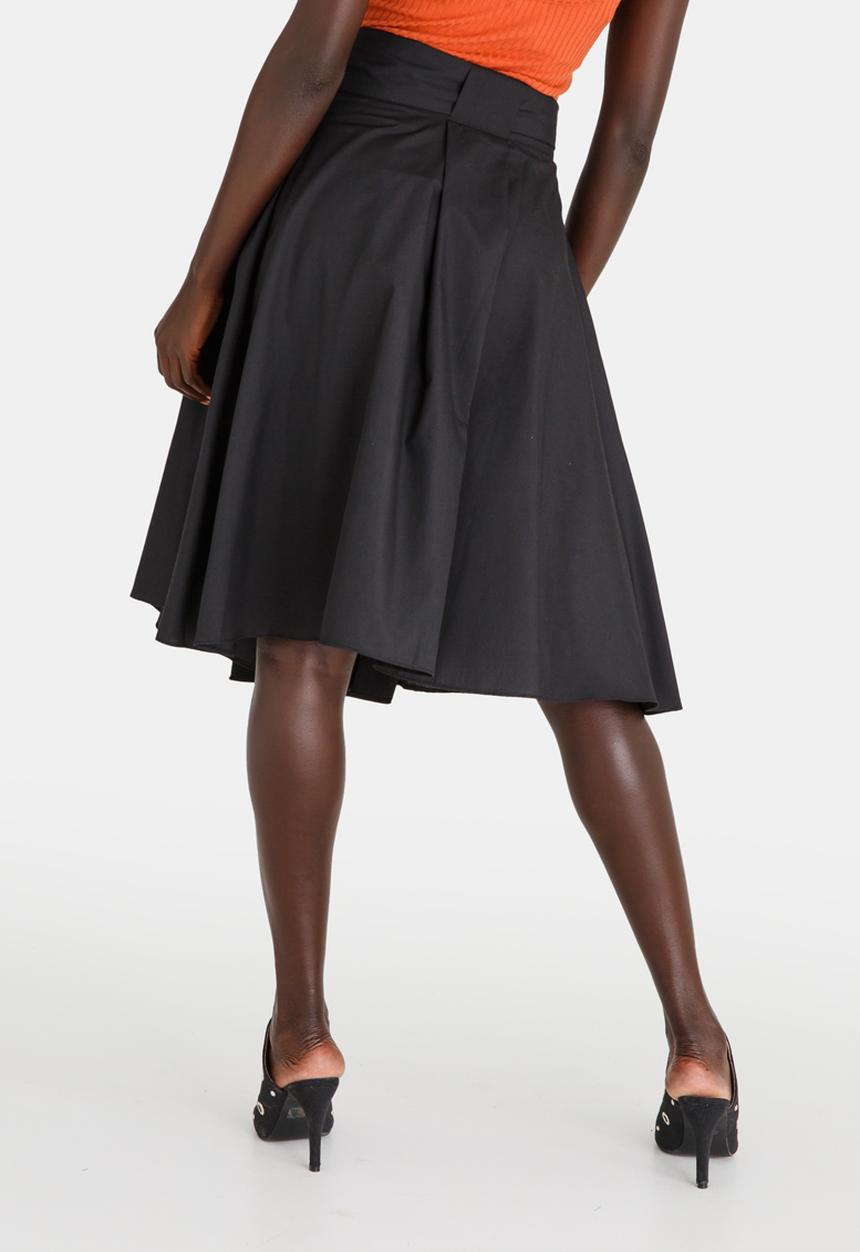 STYLE REPUBLIC - Contrast Belt Skirt Black