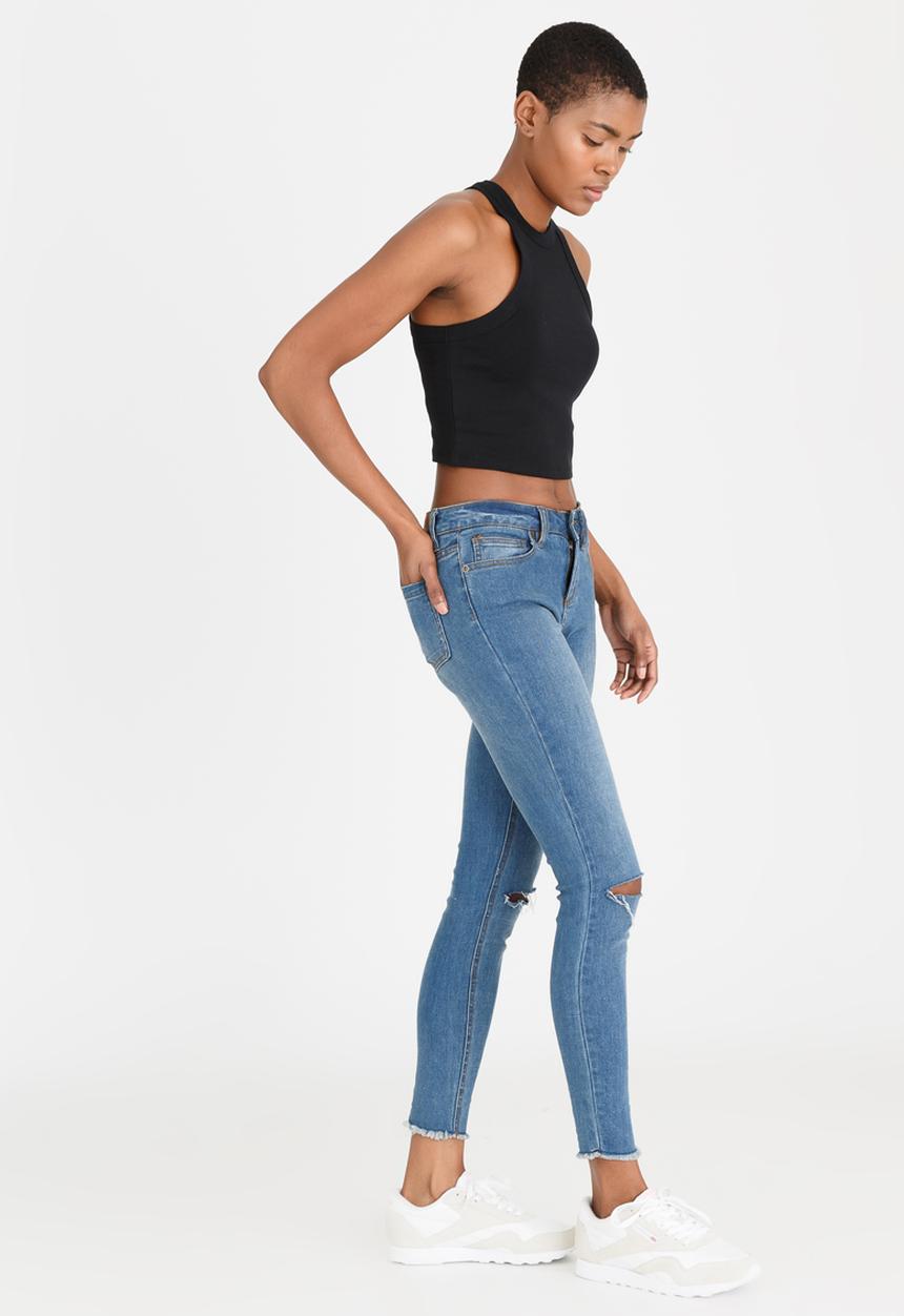 c(inch) - High Neck Cropped Top Black