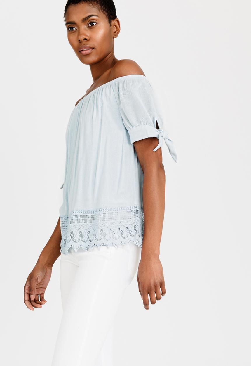 Vero Moda - Aya Off-the-shoulder Top Pale Blue