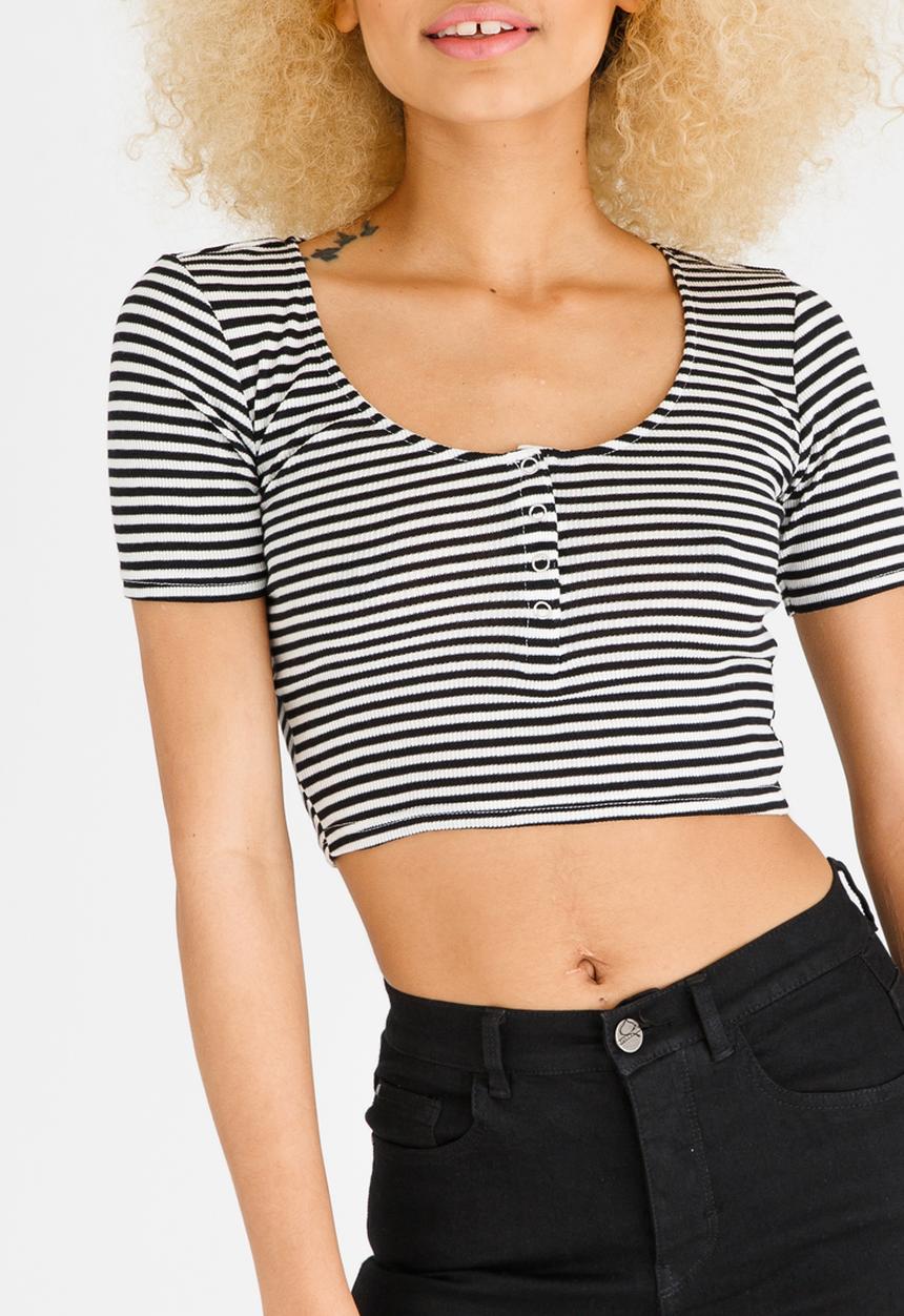 c(inch) - Cropped Ribbed T-shirt Black and White