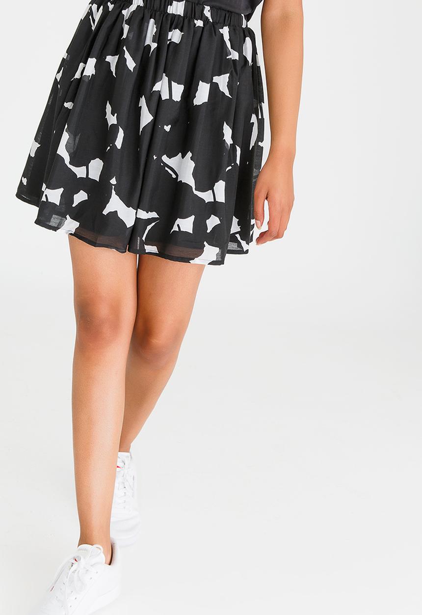 Pieces - Suki All Print Skirt Black and White