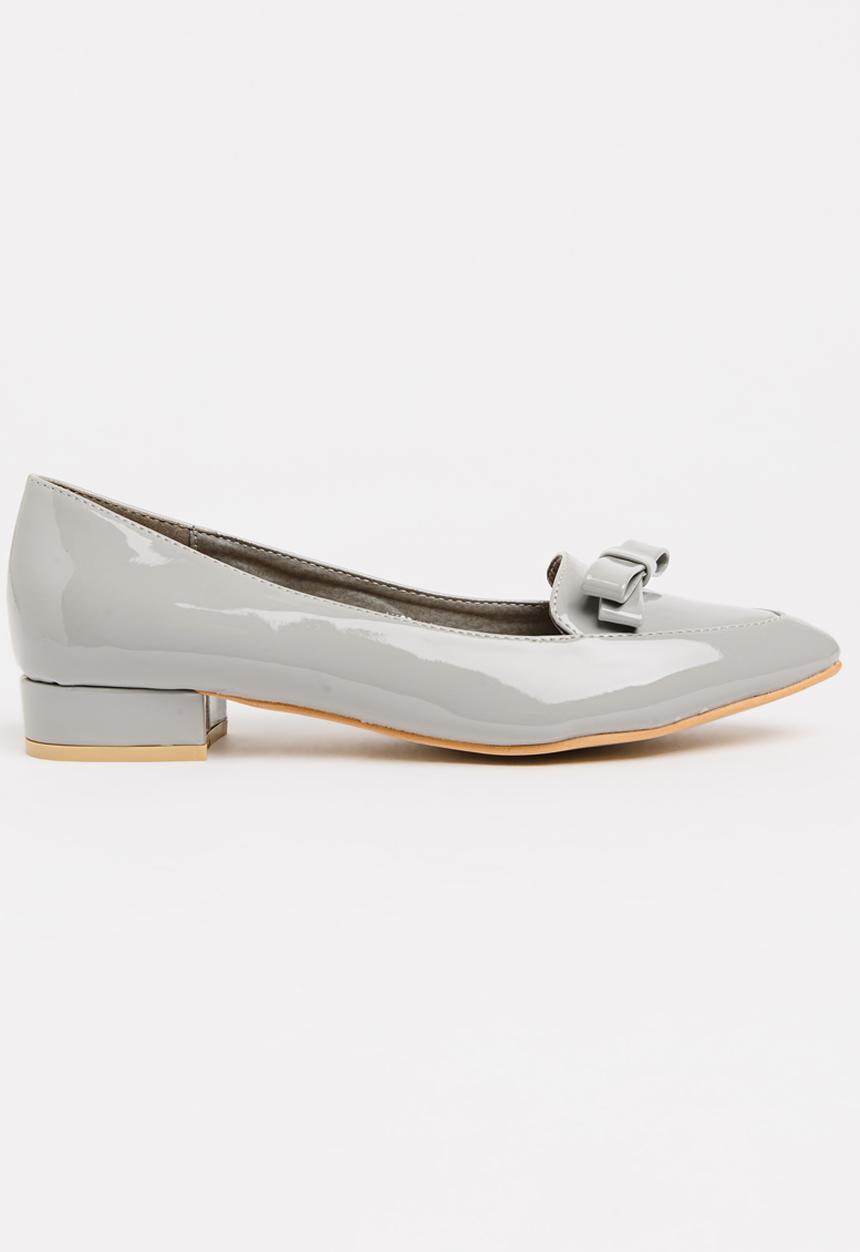 STYLE REPUBLIC - Patent Bow Pumps Pale Grey