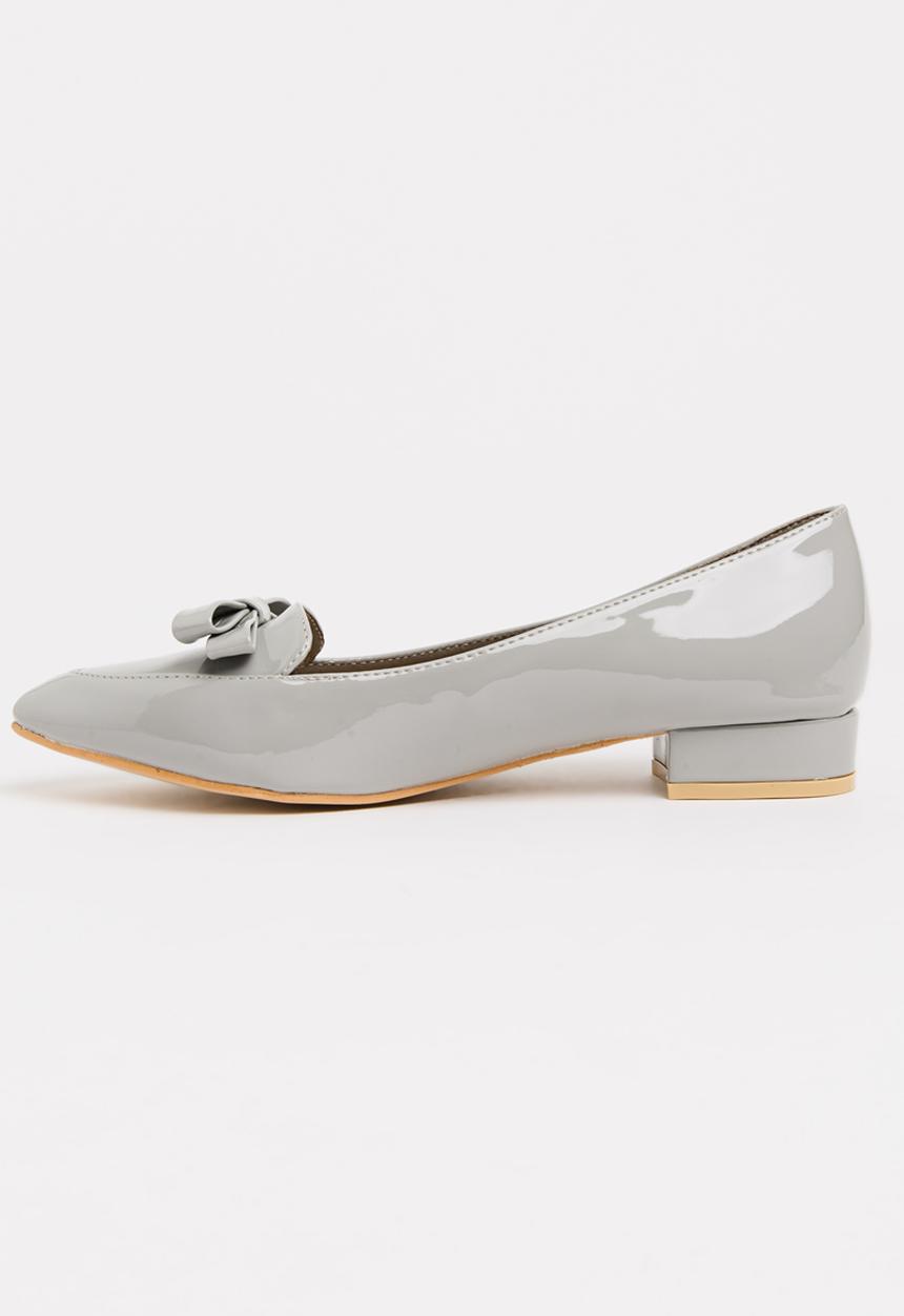 STYLE REPUBLIC - Patent Bow Pumps Pale Grey