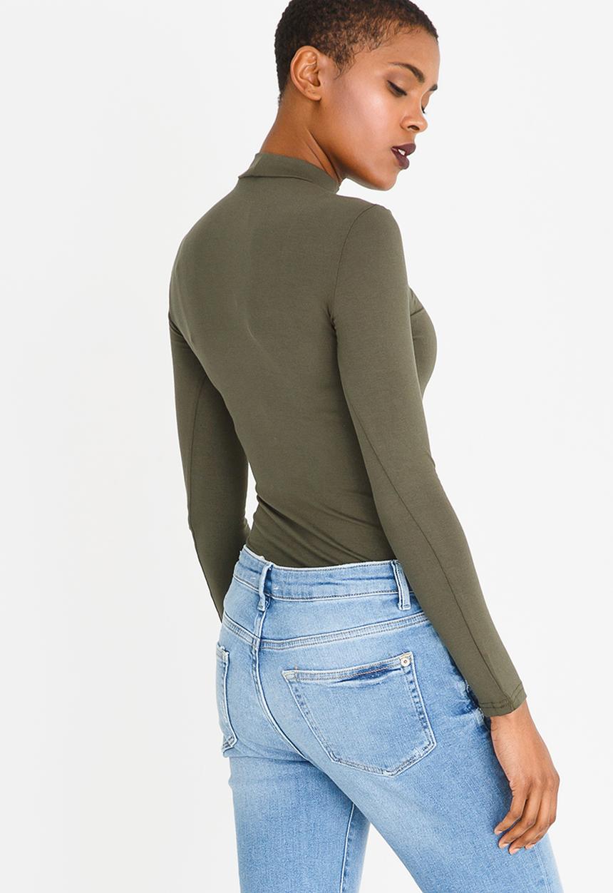 c(inch) - Turtle Neck Top Dark Green