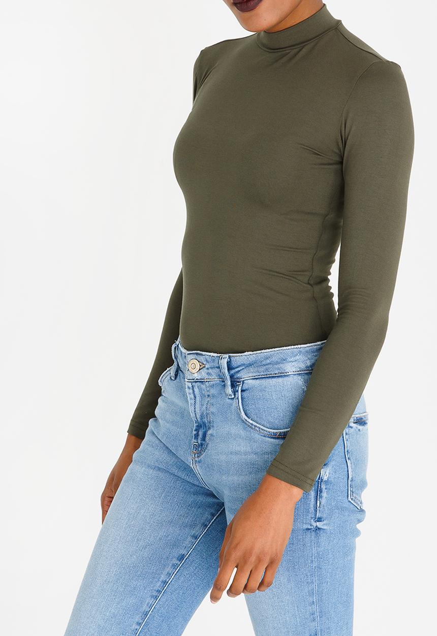 c(inch) - Turtle Neck Top Dark Green