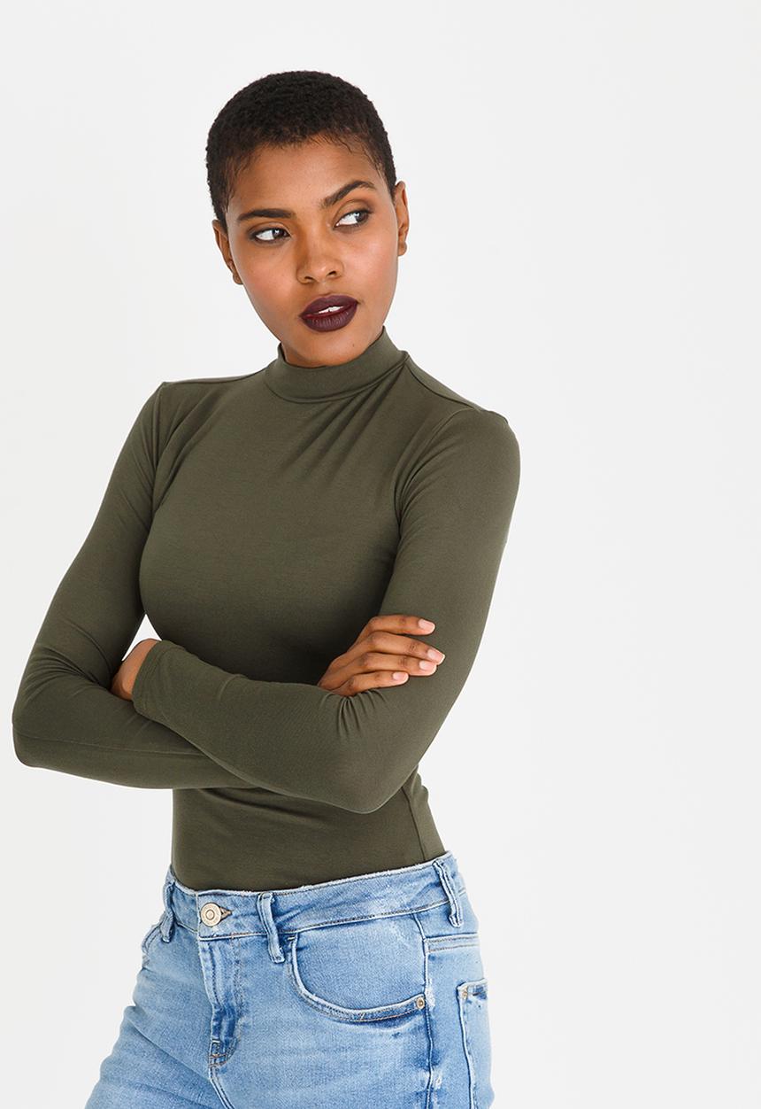 c(inch) - Turtle Neck Top Dark Green