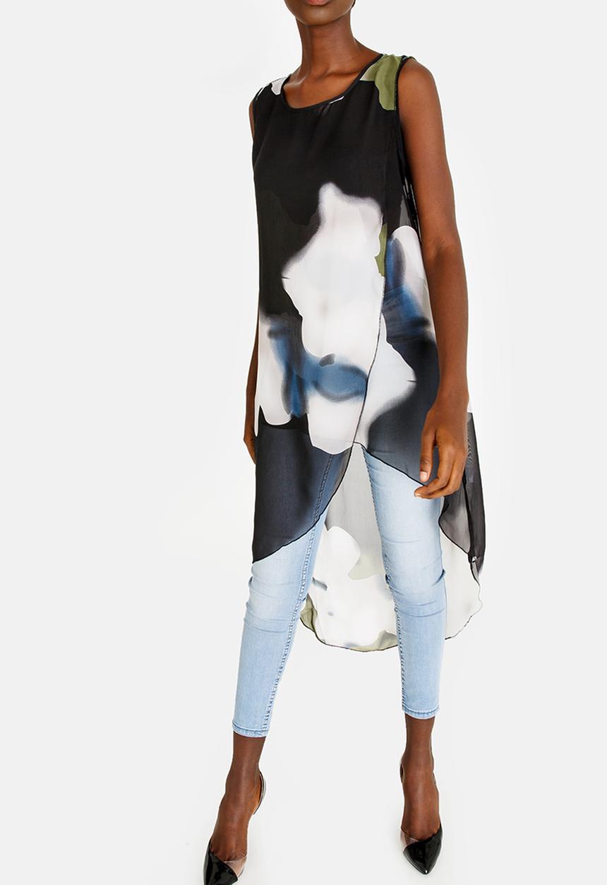Revenge - Watercolour Long Line Top Black