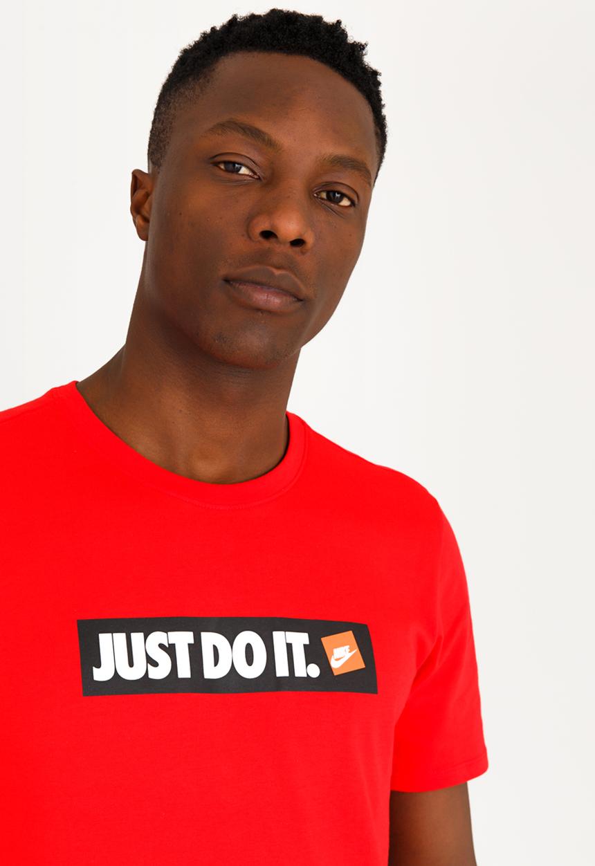Nike - Nike Sportswear T-Shirt Red