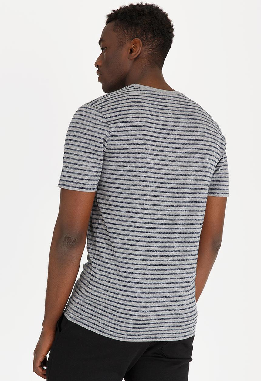 Nike - Nike Sportswear grey tee