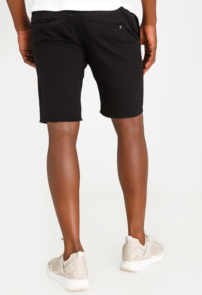 STYLE REPUBLIC - Raw Edge Skinny Leg Short Black