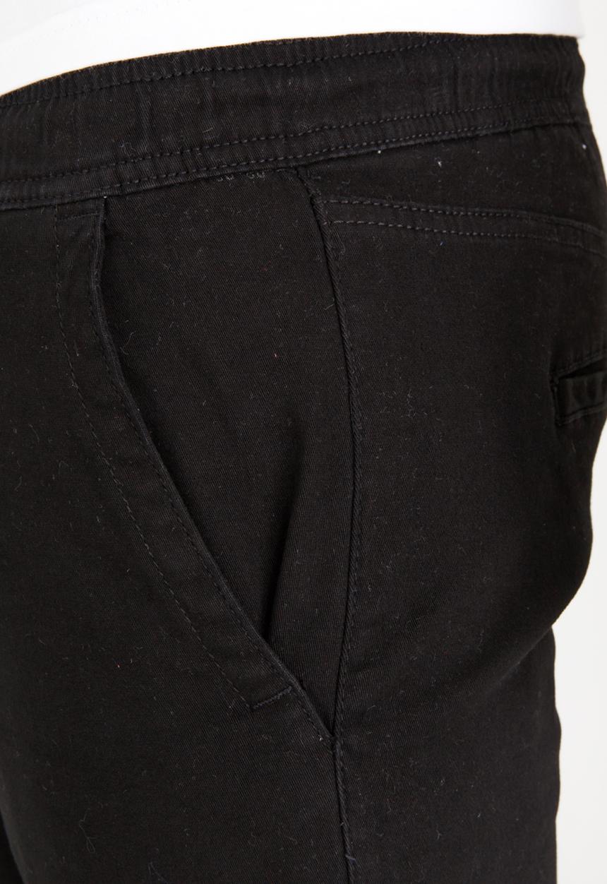 STYLE REPUBLIC - Raw Edge Skinny Leg Short Black