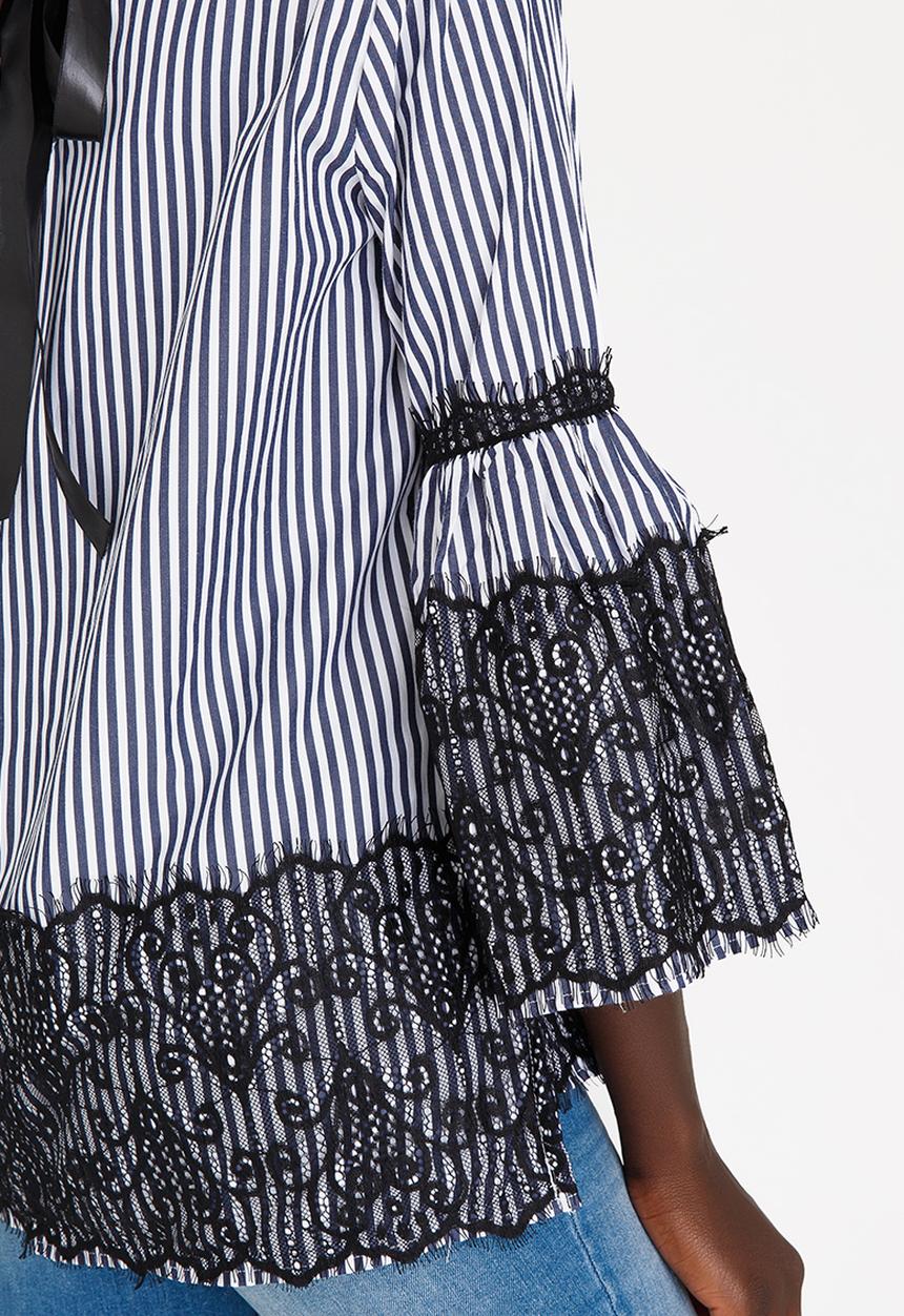 STYLE REPUBLIC - Lace Detail Blouse Navy