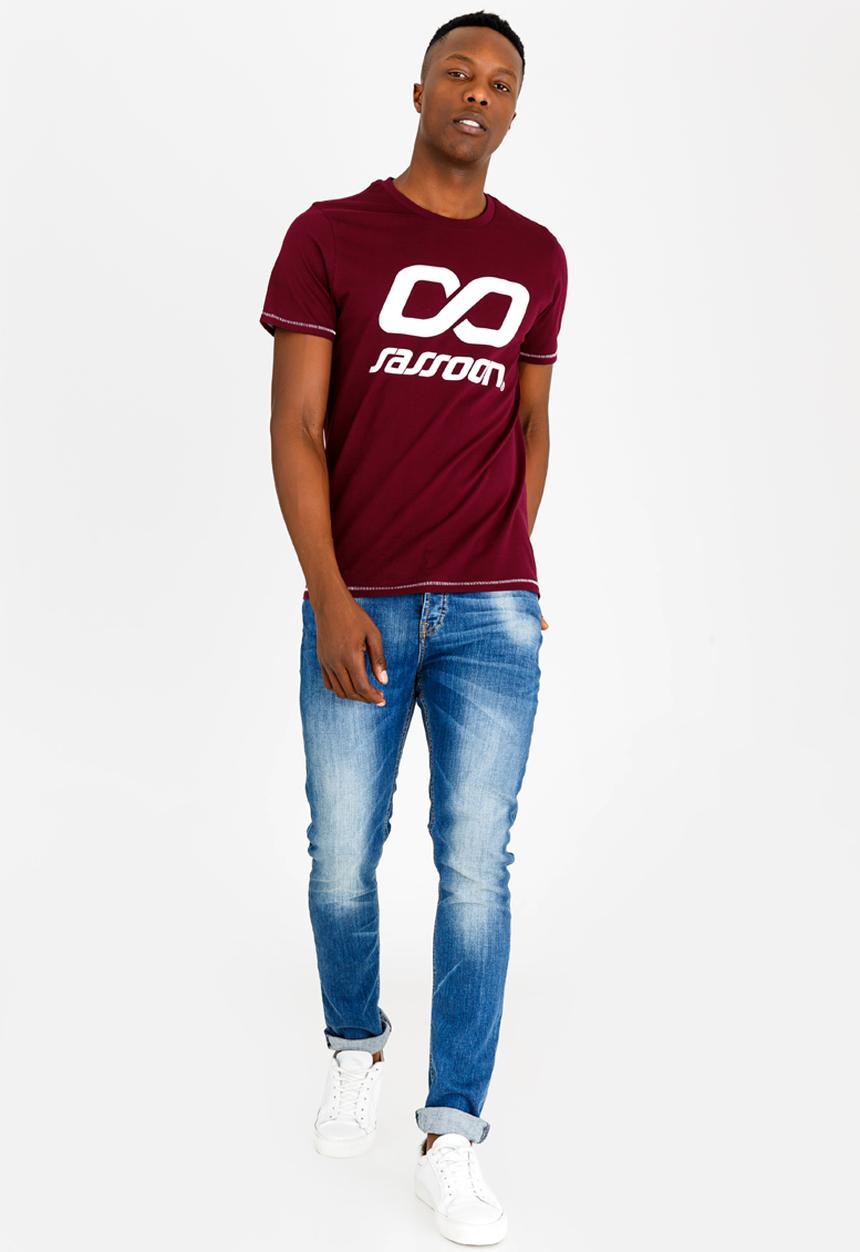 Sassoon - T-Shirt With Large Placement Print Burgundy