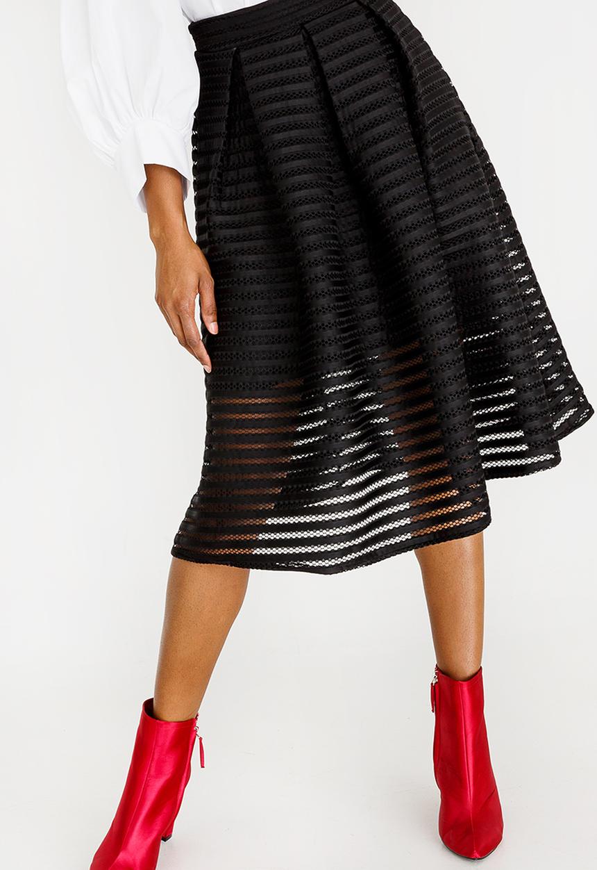STYLE REPUBLIC - Structured Fit and Flare Skirt Black