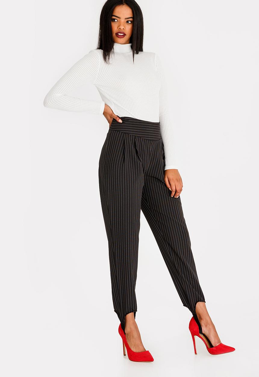 STYLE REPUBLIC - Highwaisted Stirrup Pants Black