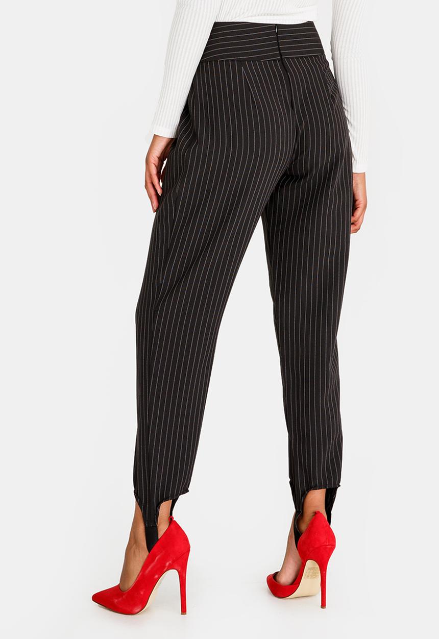 STYLE REPUBLIC - Highwaisted Stirrup Pants Black
