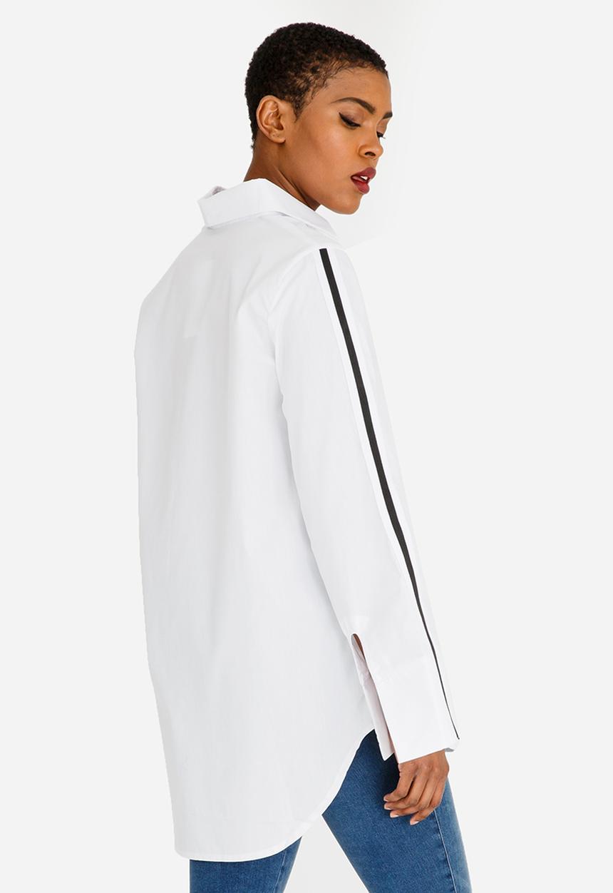 STYLE REPUBLIC - Athleisure Shirt White