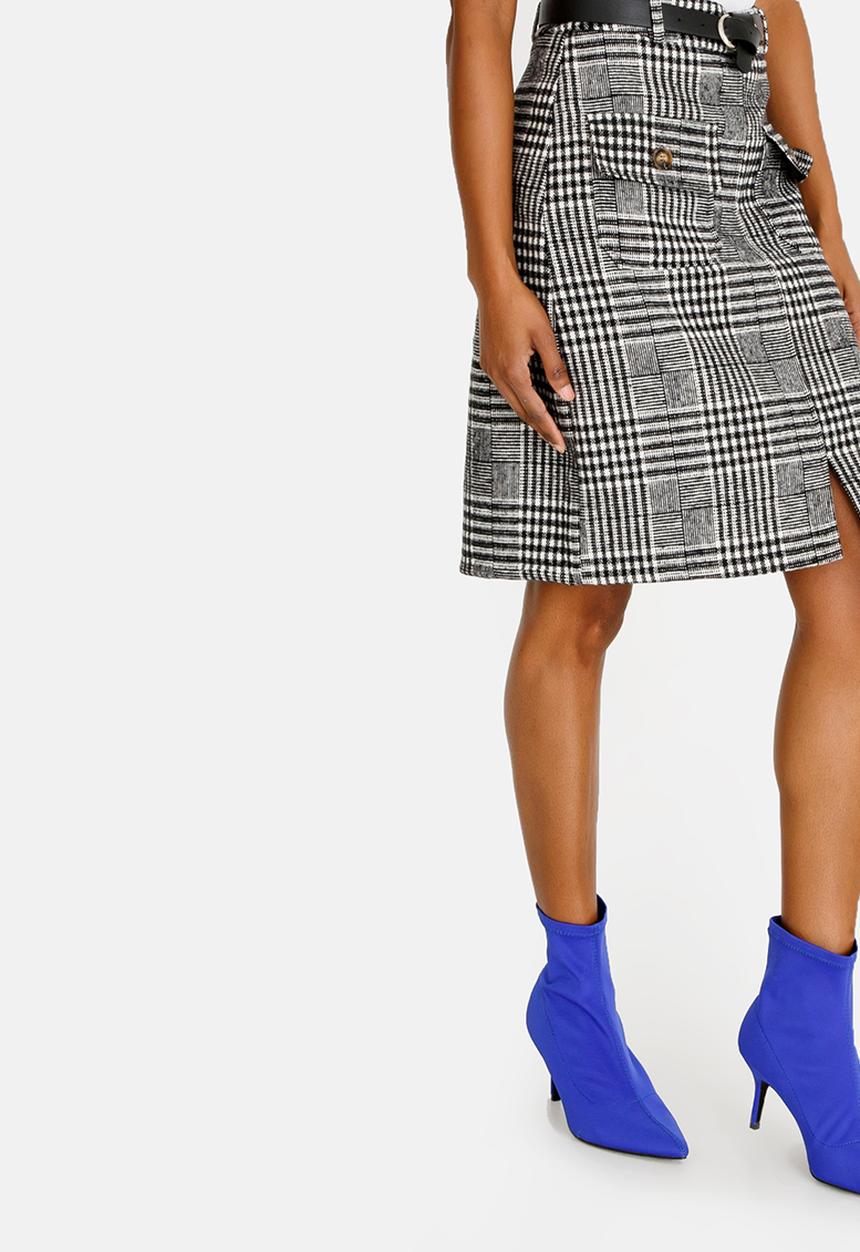 STYLE REPUBLIC - Belted Skirt Black