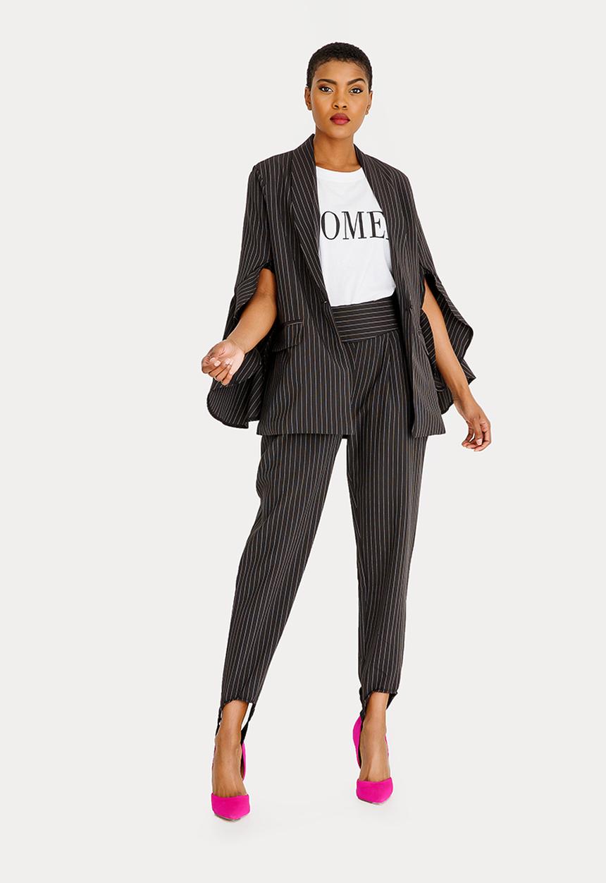 STYLE REPUBLIC - Bell Sleeve Blazer Black