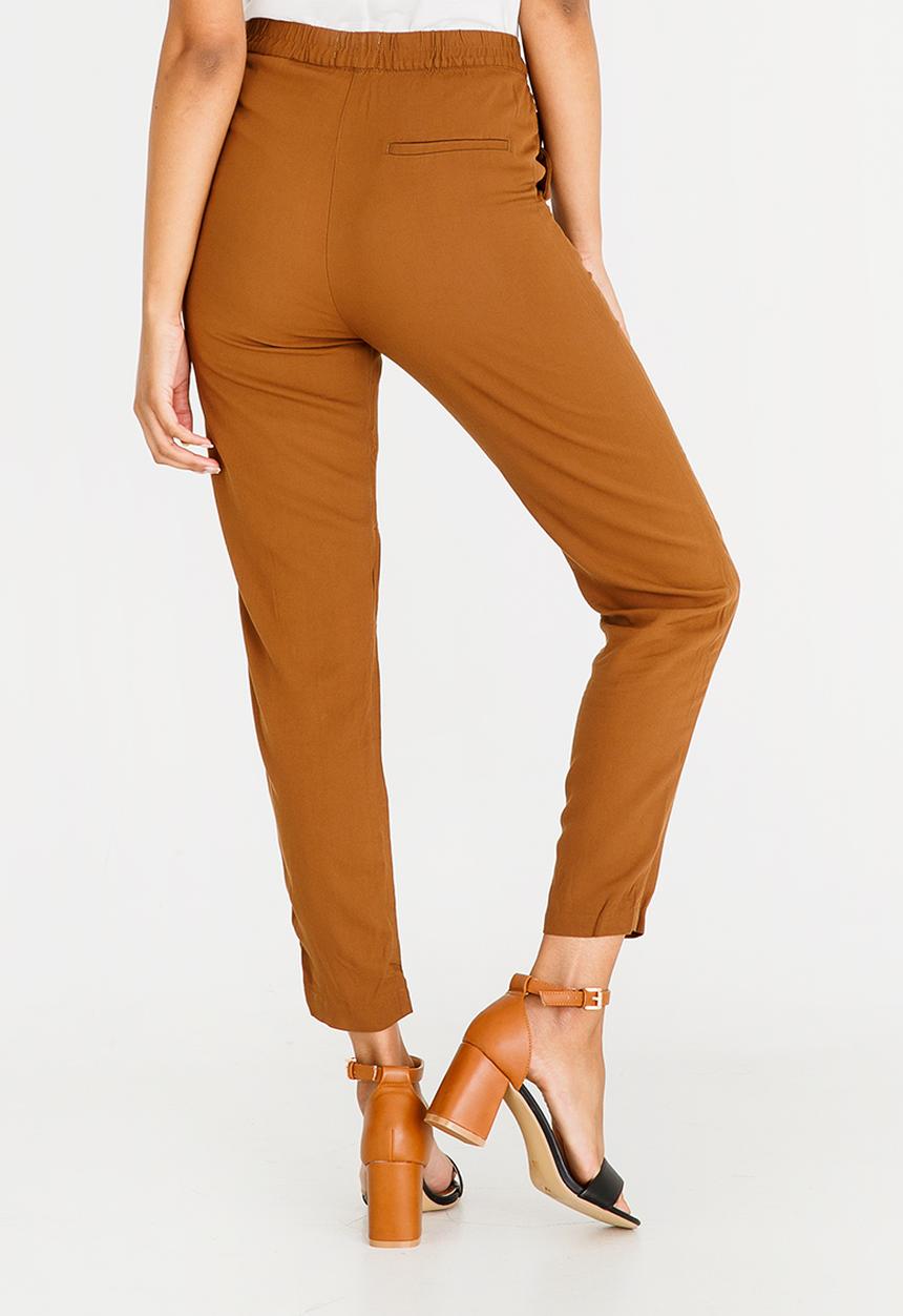 edit - Ankle Grazer Jogger Pants Brown
