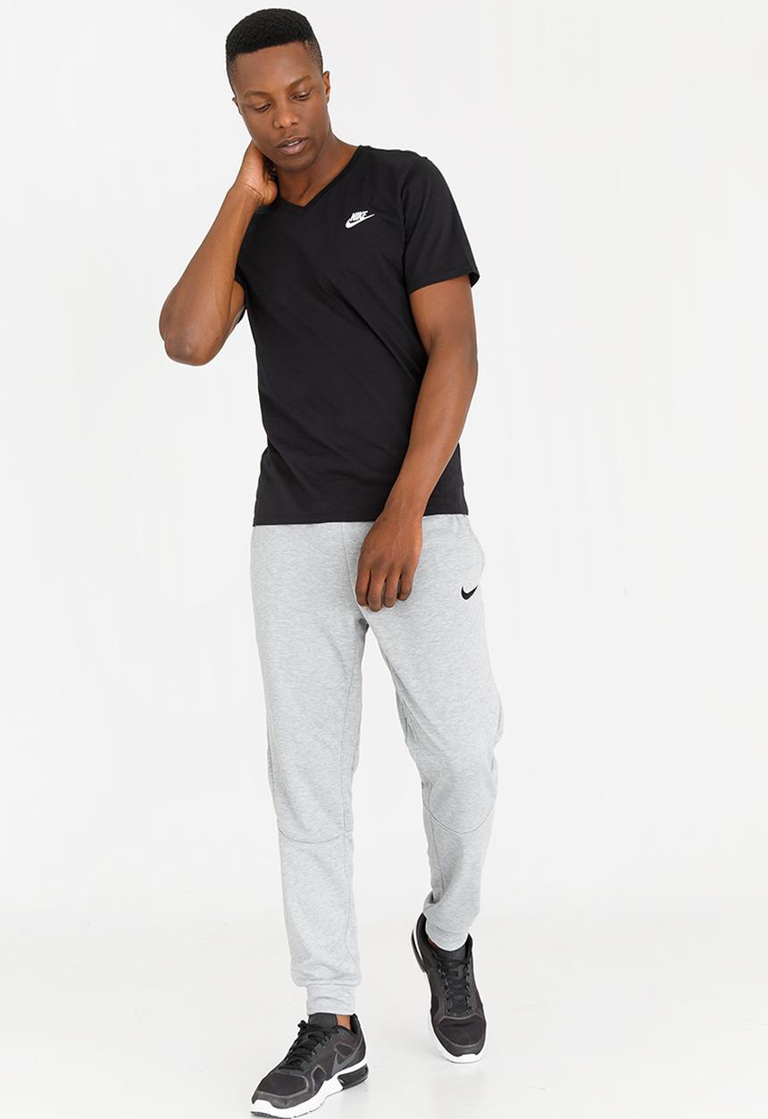 Nike - NIKE M NSW TEE VNK CLUB EMBRD FTRA Black