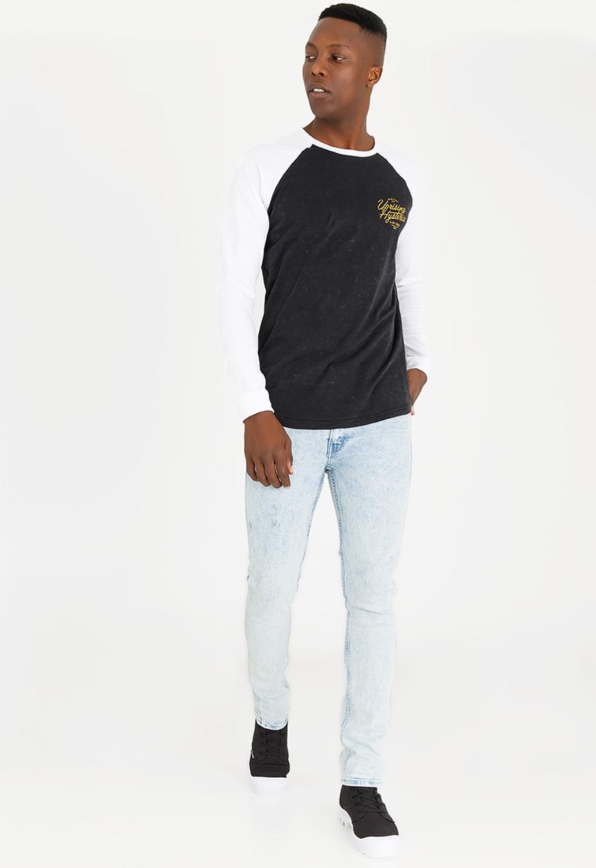 Silent Theory - Fluent Raglan Cotton Tee Black