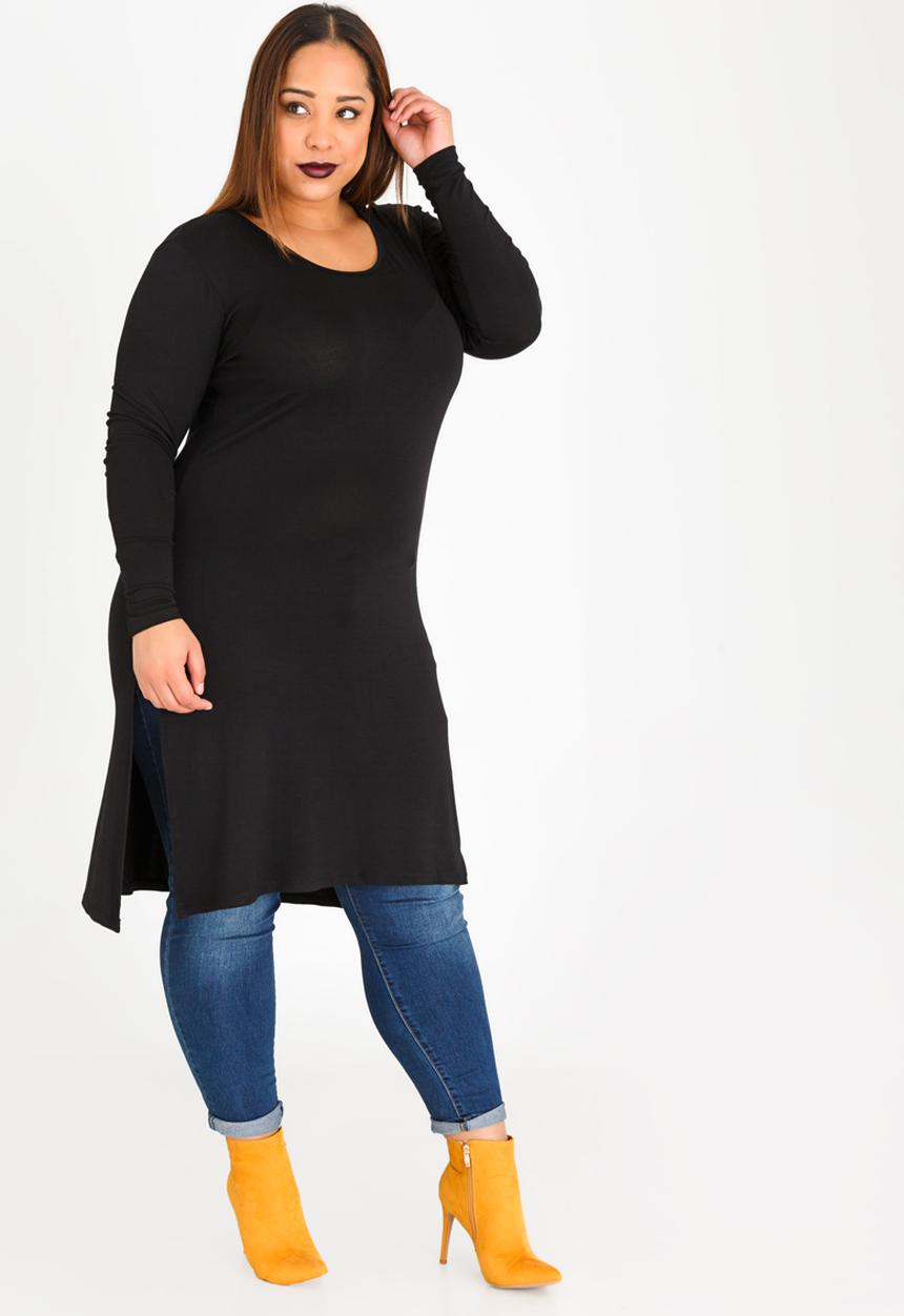 STYLE REPUBLIC PLUS - Side Slit Tshirt Black