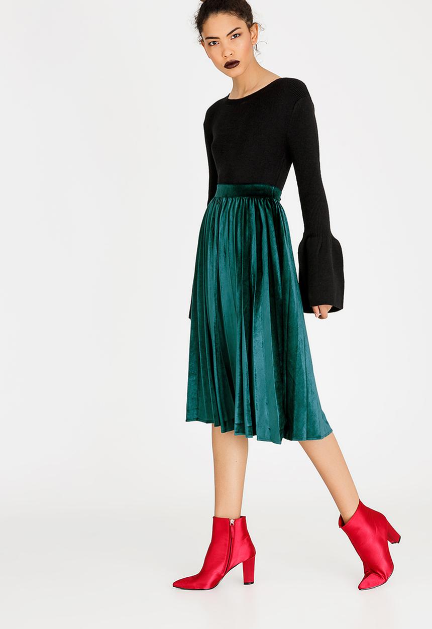 STYLE REPUBLIC - Pleated Velour Skirt Dark Green
