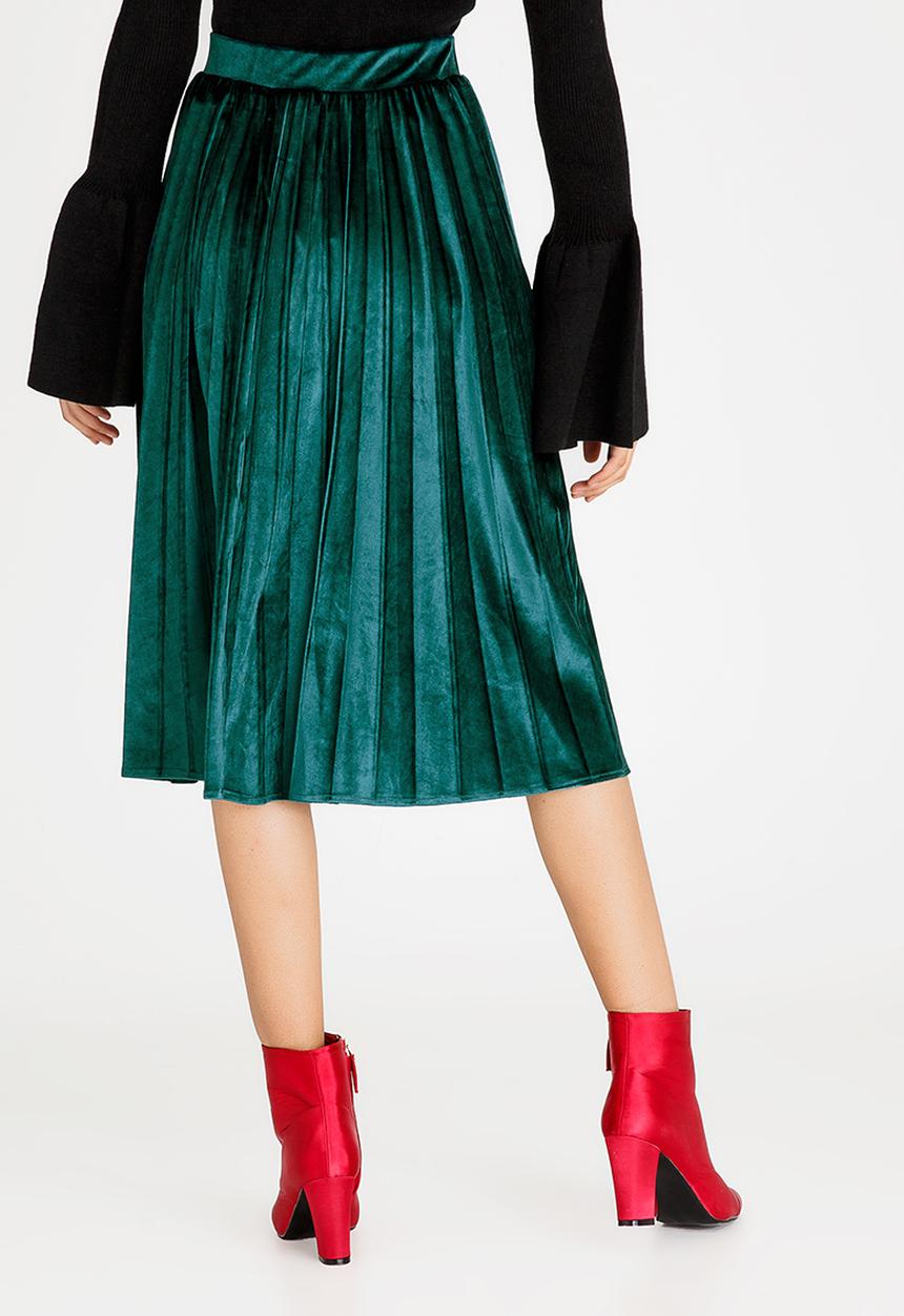 STYLE REPUBLIC - Pleated Velour Skirt Dark Green