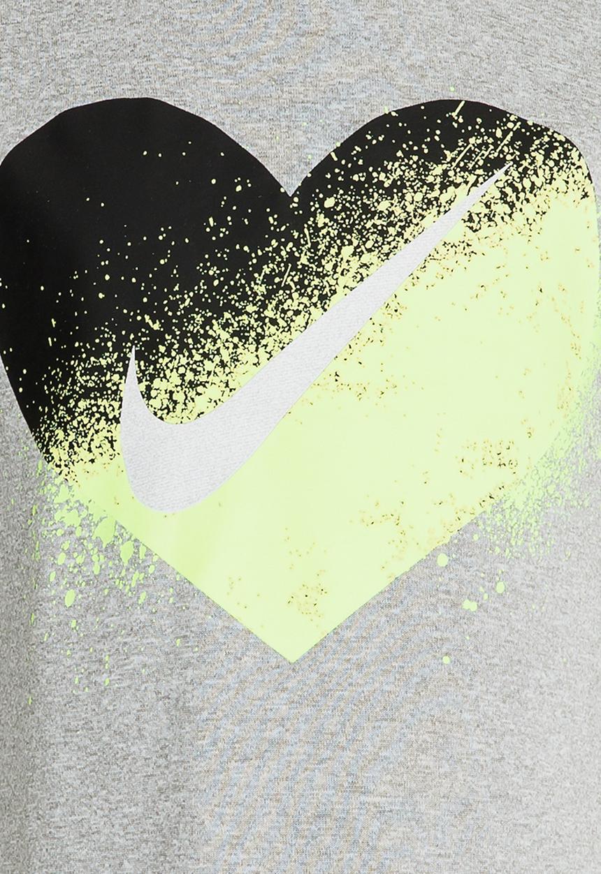 Nike - Nike Spray Heart Modern Tee Pale Grey