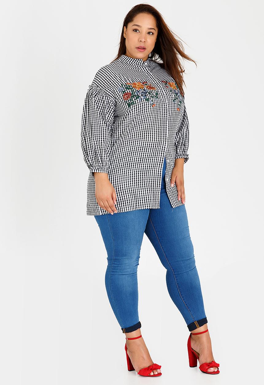 STYLE REPUBLIC PLUS - Embroidered Volume Sleeve Shirt Black and White